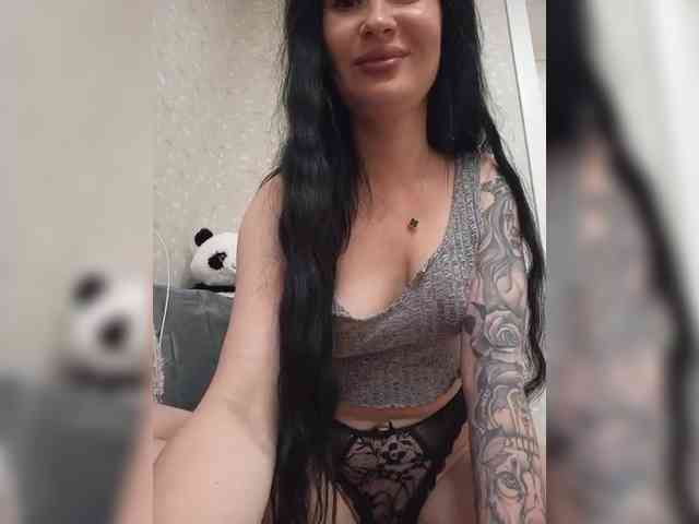 Black_chick webcam