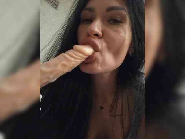 Black_chick webcam