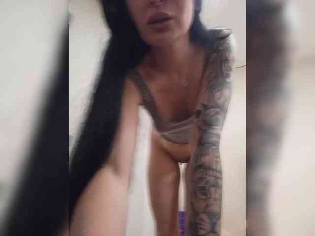 Black_chick webcam