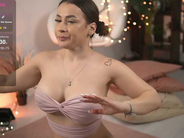 AvaReed's BongaCams show and profile