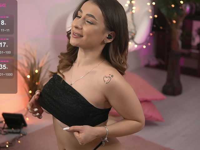 Sex chat with AvaReed — Watch free online 18+