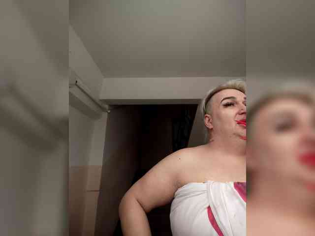 KarinkaTs Live Webcam on BongaCams