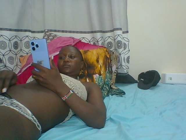 Chocolateskin4 webcam bongacams model stream image