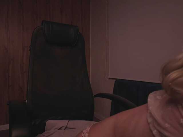 Maddison's BongaCams show and profile