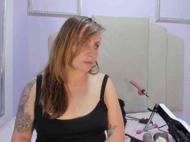 Grettel-ramirez webcam