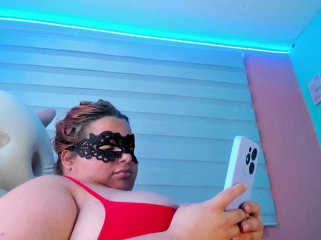 lexxy-bbw's BongaCams show and profile