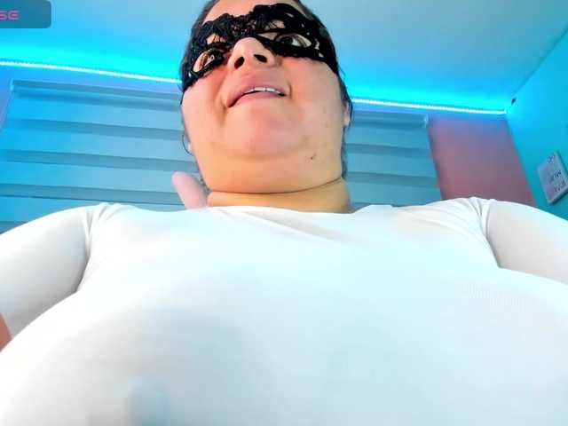 lexxy-bbw's BongaCams show and profile