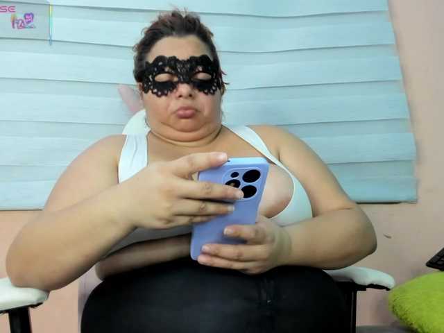 lexxy-bbw's BongaCams show and profile