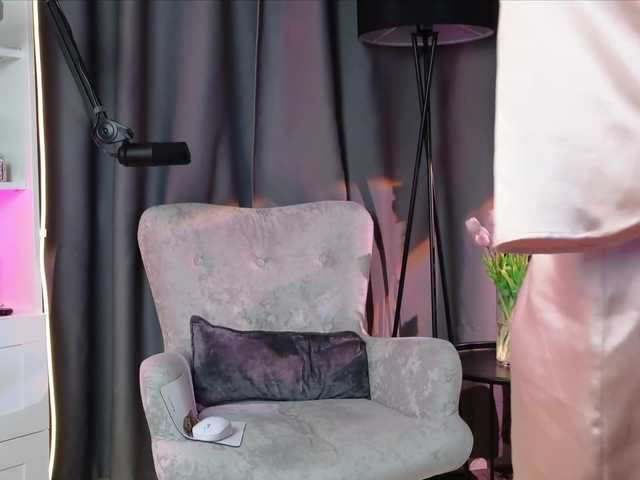 SweetPie's BongaCams show and profile