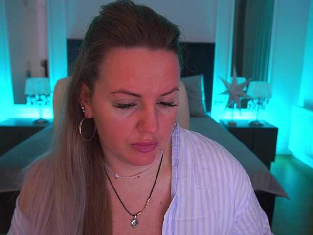 милфа KiraCandyS