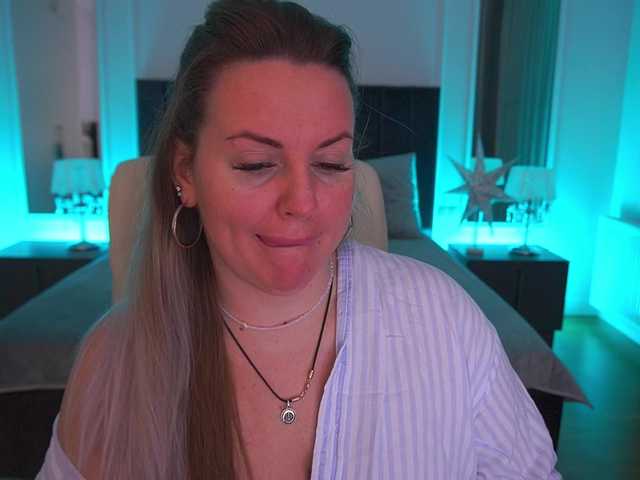 милфа KiraCandyS