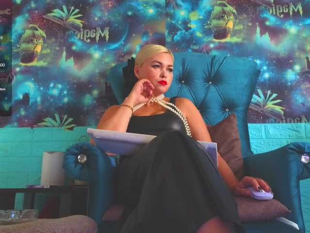 Mistress-Gwen