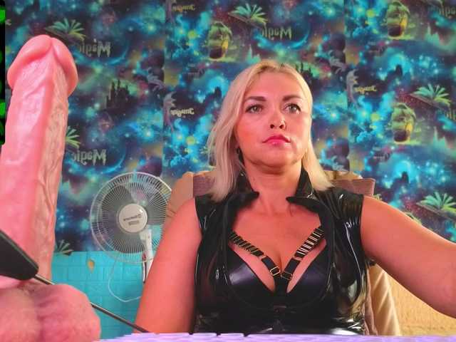  Mistress-Gwen chat room