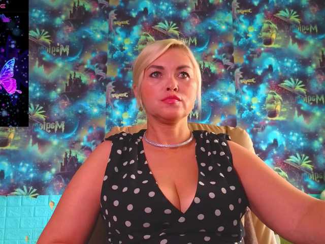 Mistress-Gwen webcam