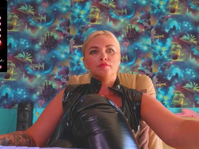  Mistress-Gwen chat room