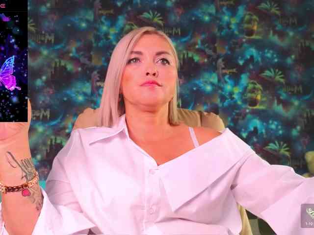 Mistress-Gwen webcam