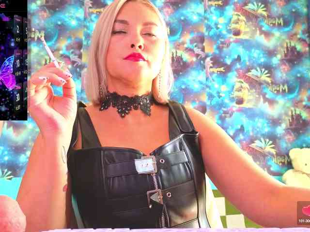 Модель: Mistress-Gwen