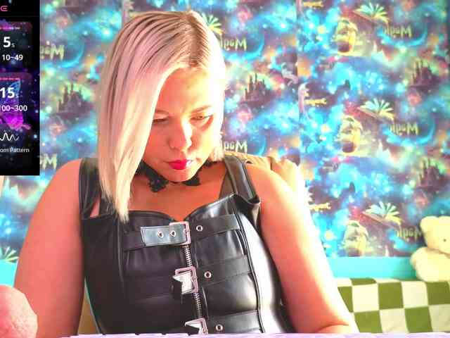 Mistress-Gwen webcam