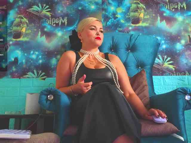 Mistress-Gwen Live Webcam on BongaCams