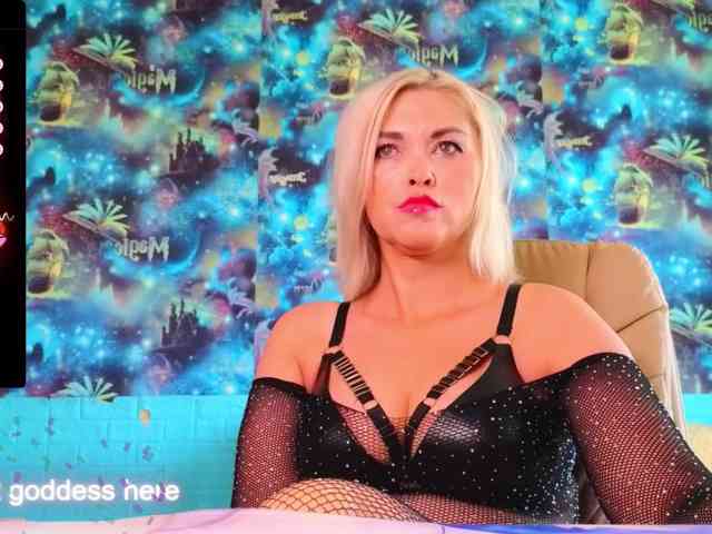 Модель: Mistress-Gwen