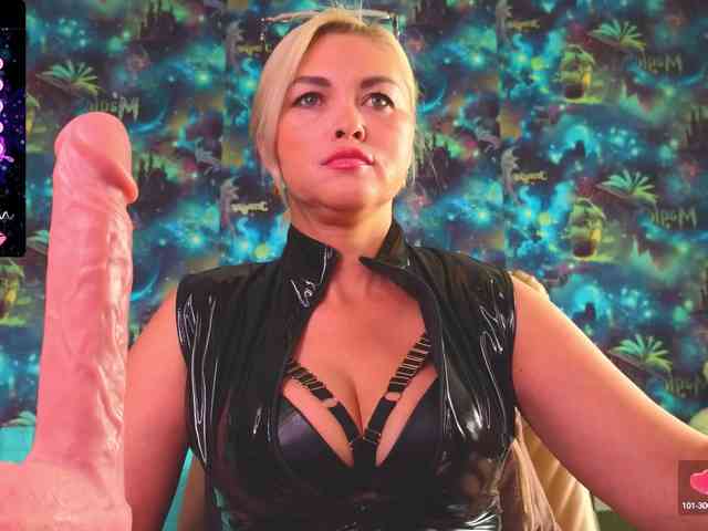 Mistress-Gwen webcam
