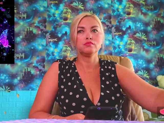 Mistress-Gwen webcam