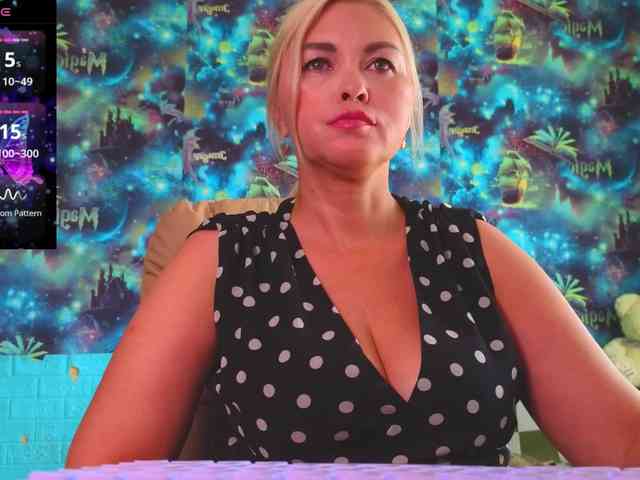 Mistress-Gwen webcam