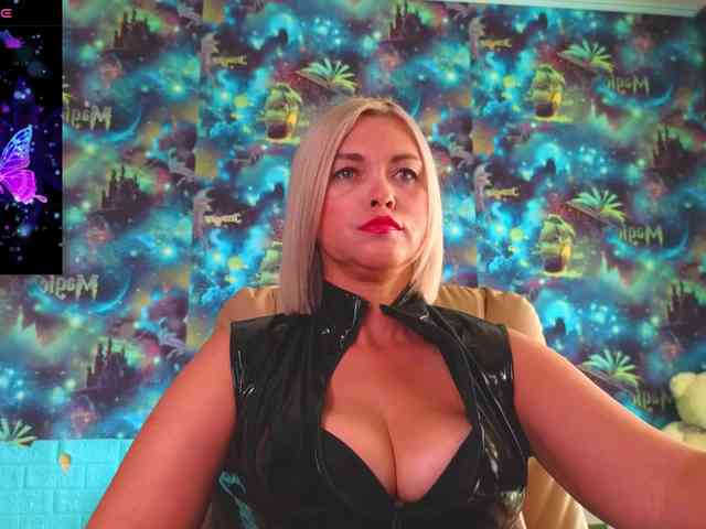 Mistress-Gwen webcam