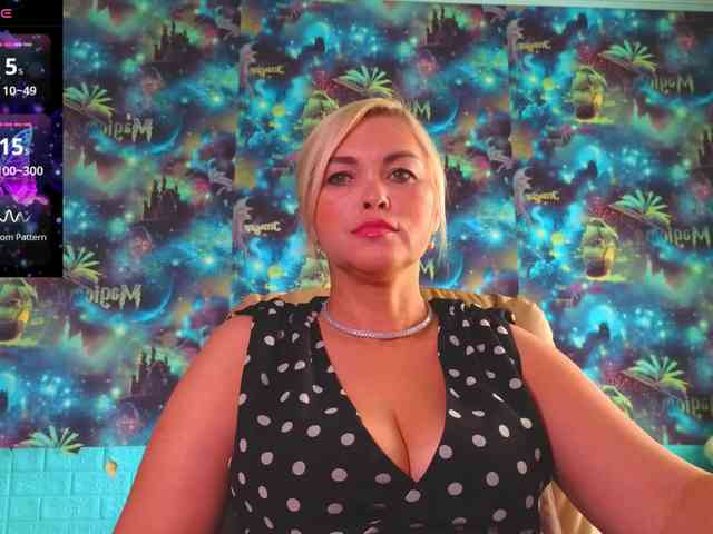 Mistress-Gwen webcam