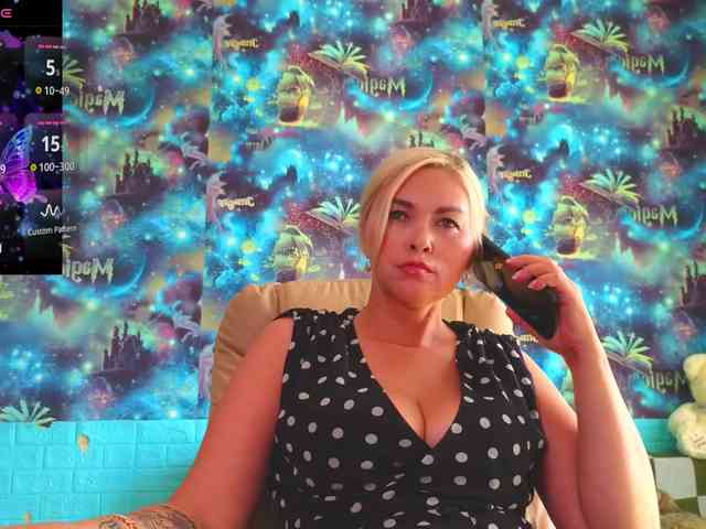 Mistress-Gwen webcam