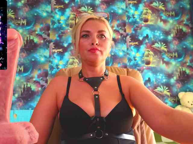 Mistress-Gwen webcam