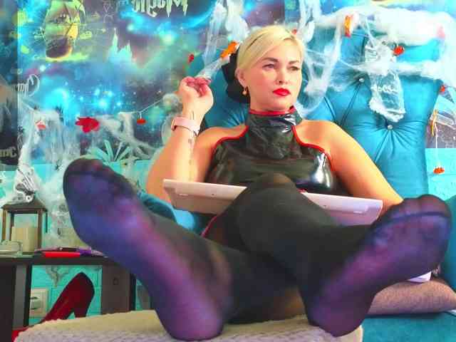 Mistress-Gwen webcam