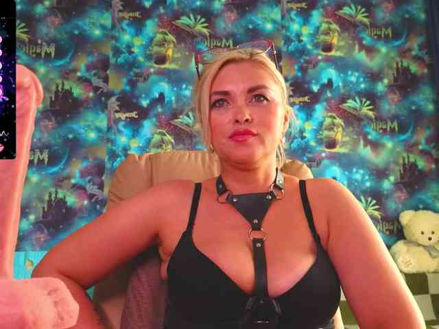 Модель: Mistress-Gwen