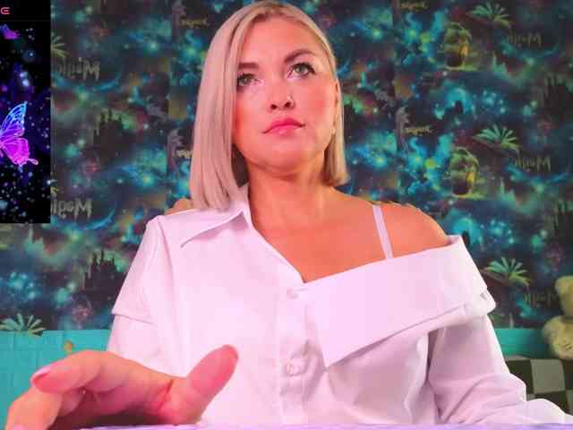 Mistress-Gwen webcam