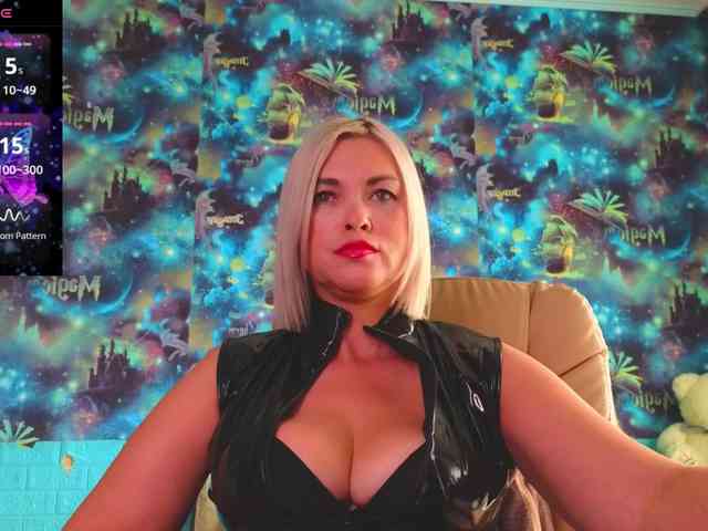 Модель: Mistress-Gwen