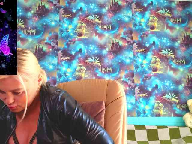 Mistress-Gwen webcam