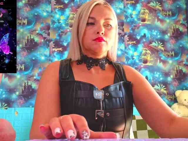Mistress-Gwen webcam