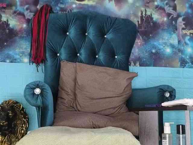 Mistress-Gwen webcam