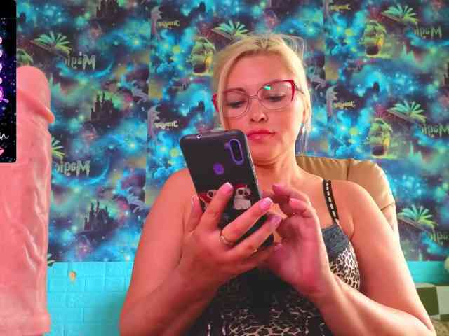 Mistress-Gwen webcam