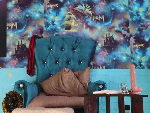 Mistress-Gwen webcam