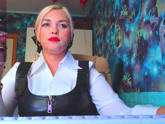 Модель: Mistress-Gwen