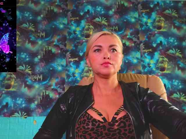 Модель: Mistress-Gwen