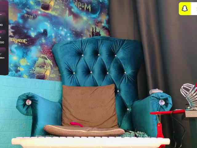 Mistress-Gwen webcam