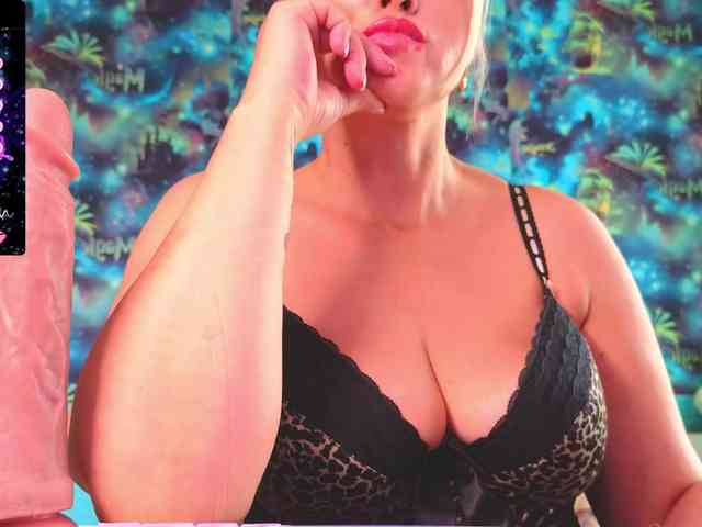 Mistress-Gwen webcam