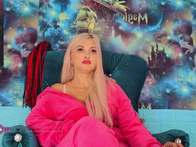 Mistress-Gwen webcam