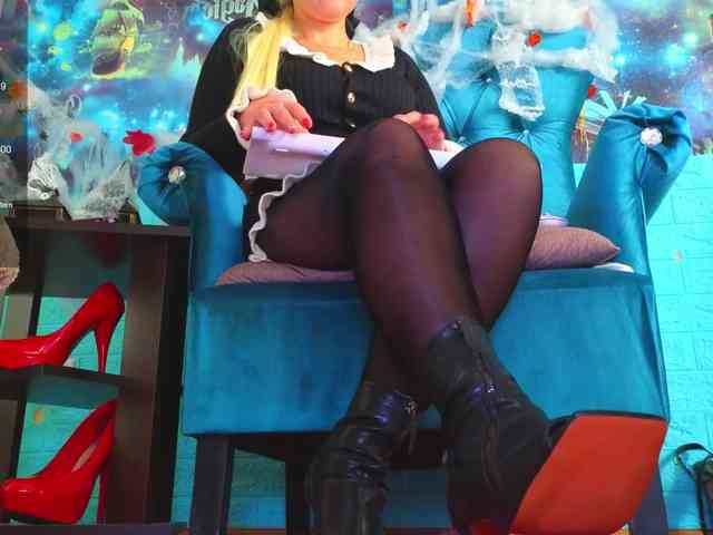 Mistress-Gwen webcam