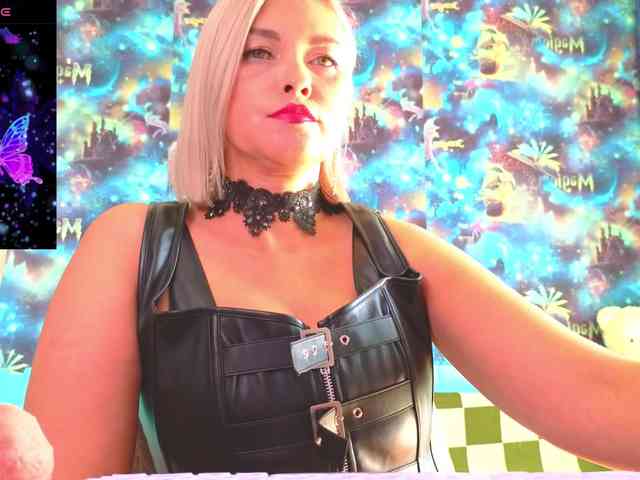 Mistress-Gwen webcam