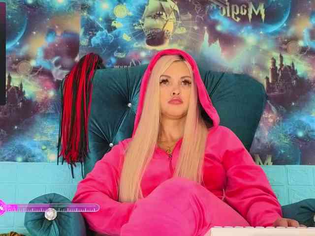 Mistress-Gwen webcam