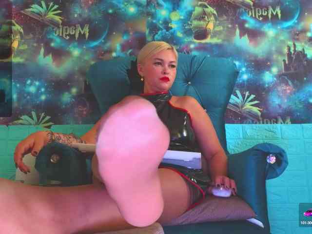 Mistress-Gwen webcam