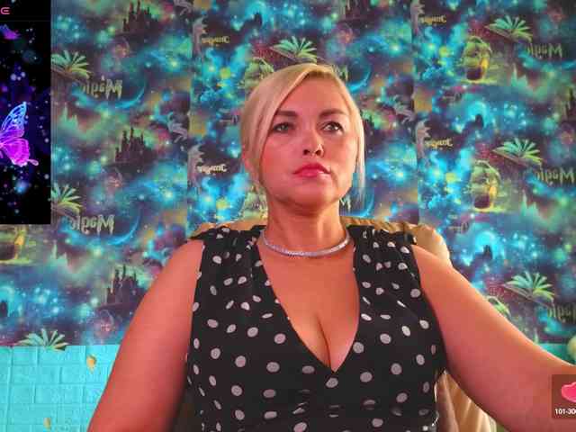 Mistress-Gwen webcam